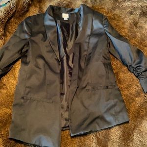 Chic black satin look blazer with ruched sleeves
